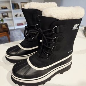 NWT Sorel Caribou Boots: Womens Black Waterproof Winter Snow Boots: Size 8
